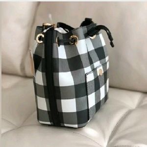 Michael Kors Bags - Michael Kors Greenwich sm bucket crossbody Michael Kors Bags - Michael Kors Greenwich sm bucket crossbody
